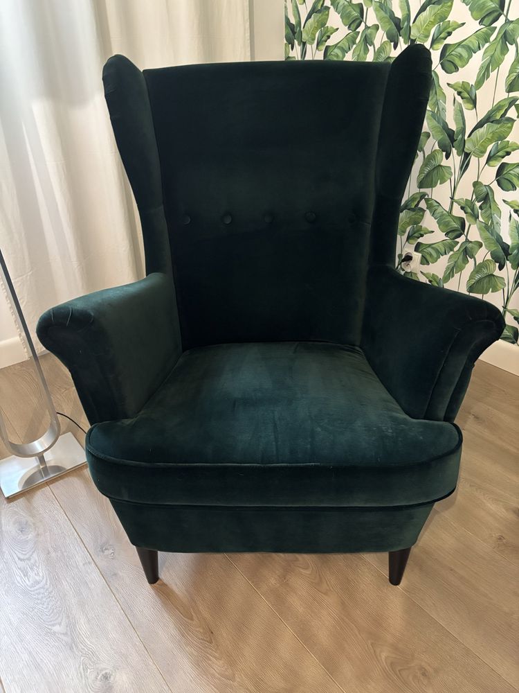 Fotel z podnóżkiem Strandmon uszak Ikea