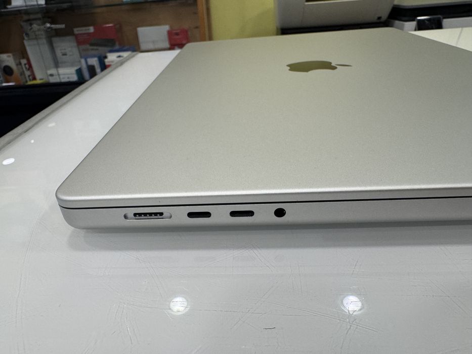 Macbook Pro 16 M1 Pro 16GB 1TB Teclado PT