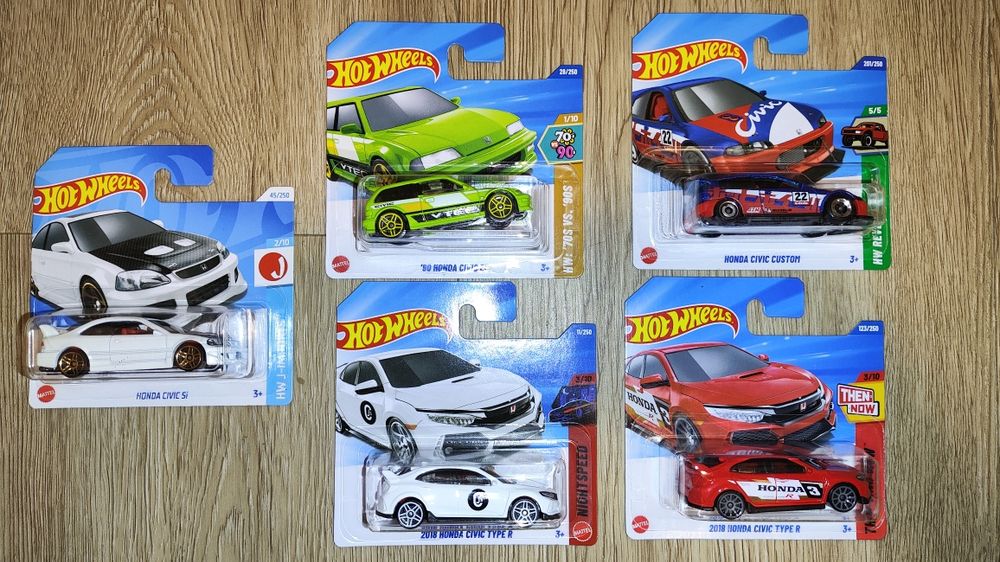 Hot wheels mainlain honda
Novo e selados
Tb efetuo troca