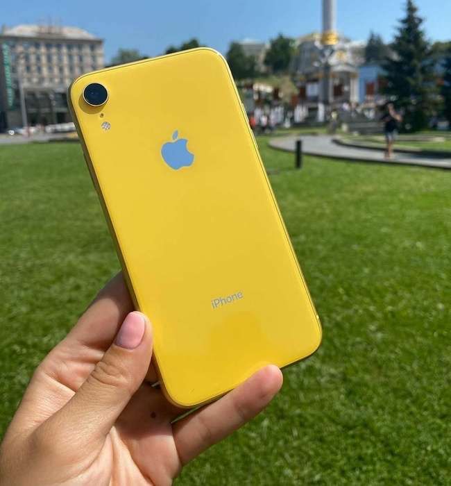 Продам iPhone xr 64gb