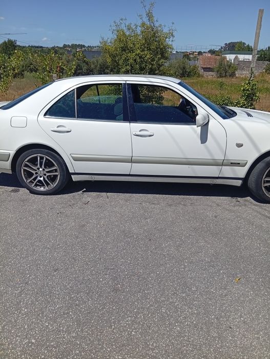 Vendo Mercedes E220