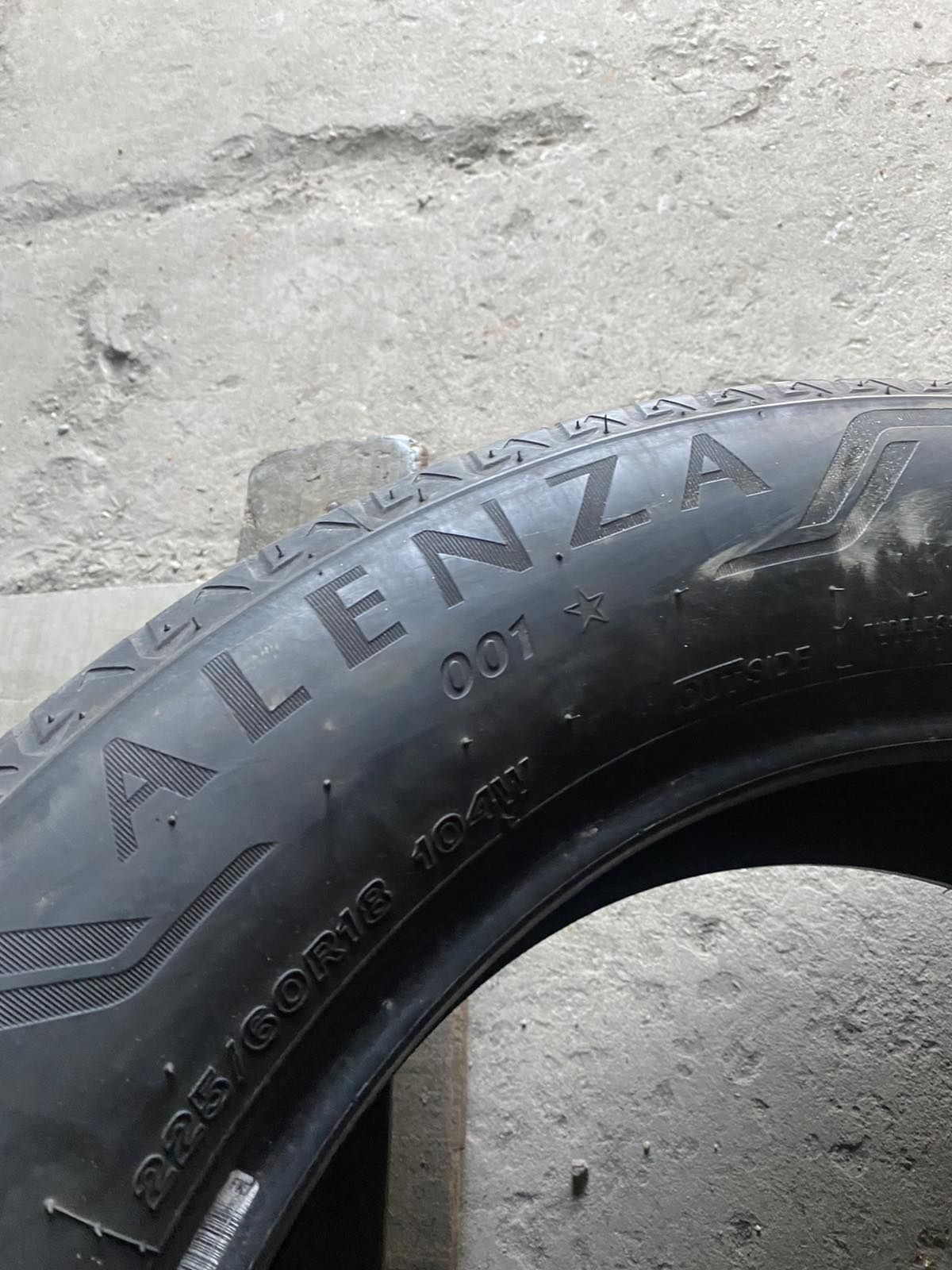 225.60.18 Bridgestone 2шт лето БУ склад шины резина из Европы 60 R18