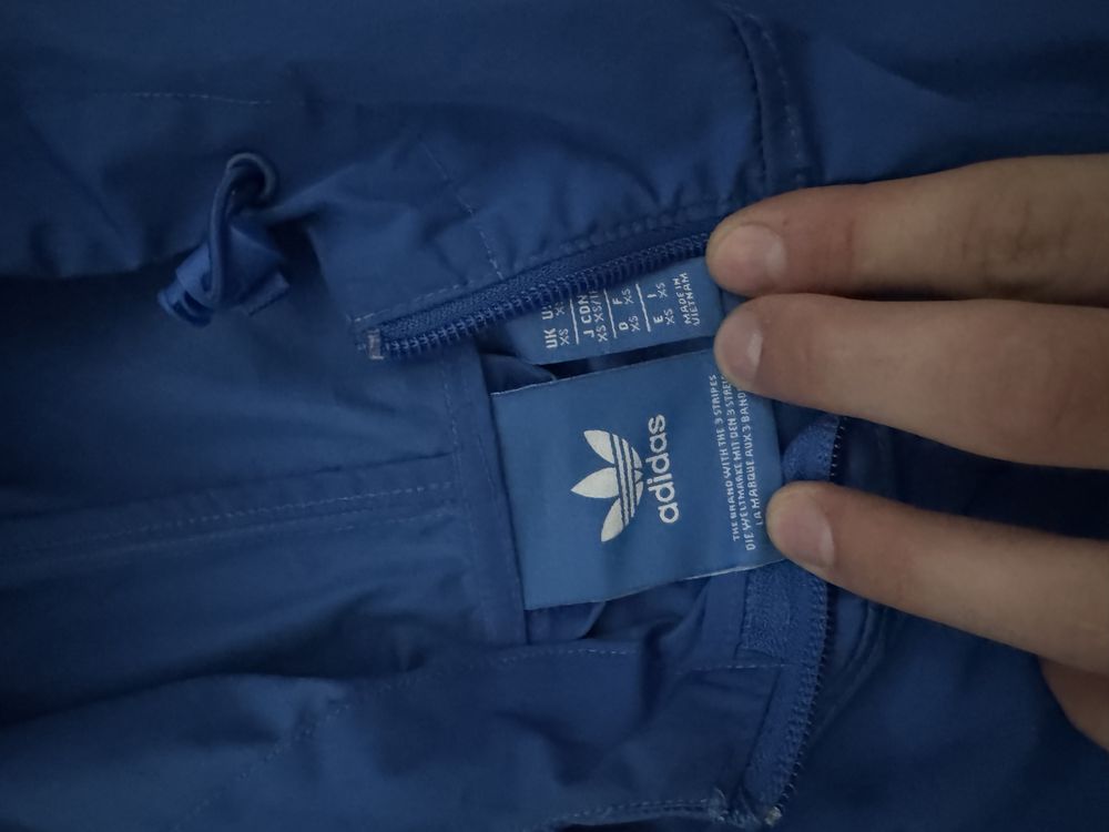Продам вітровку adidas,size M-L