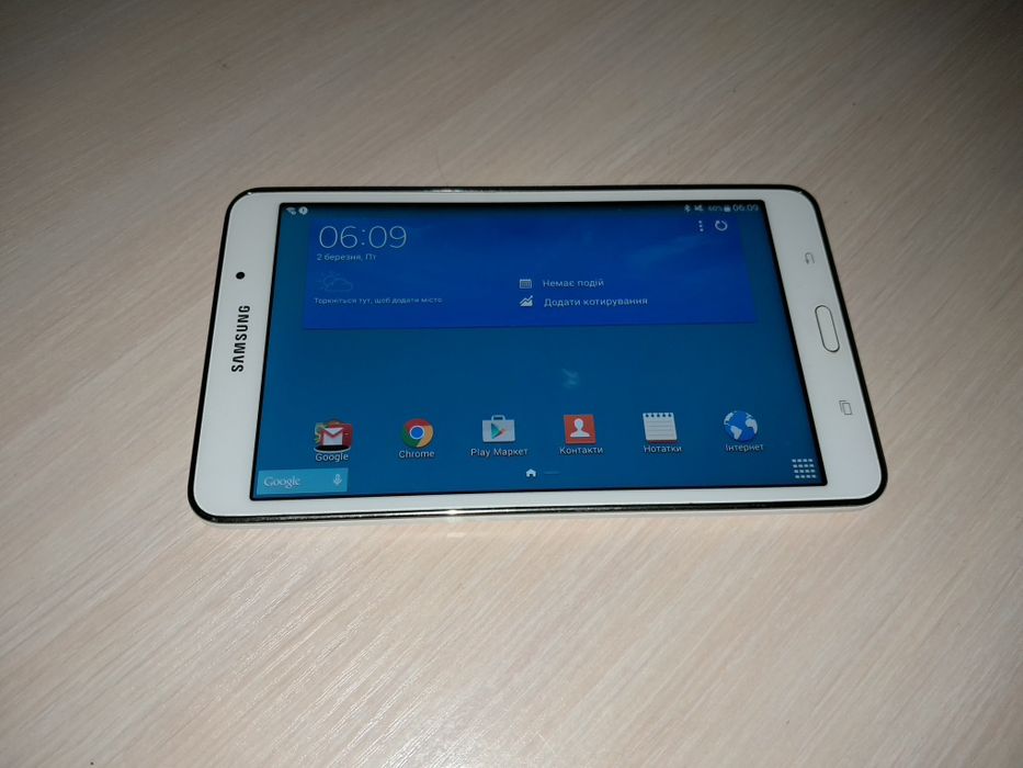 Планшет Samsung Tab 4