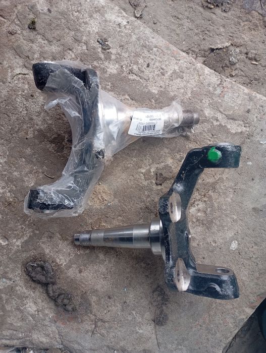 Поворотні кулаки ВАЗ 2101-07 нові