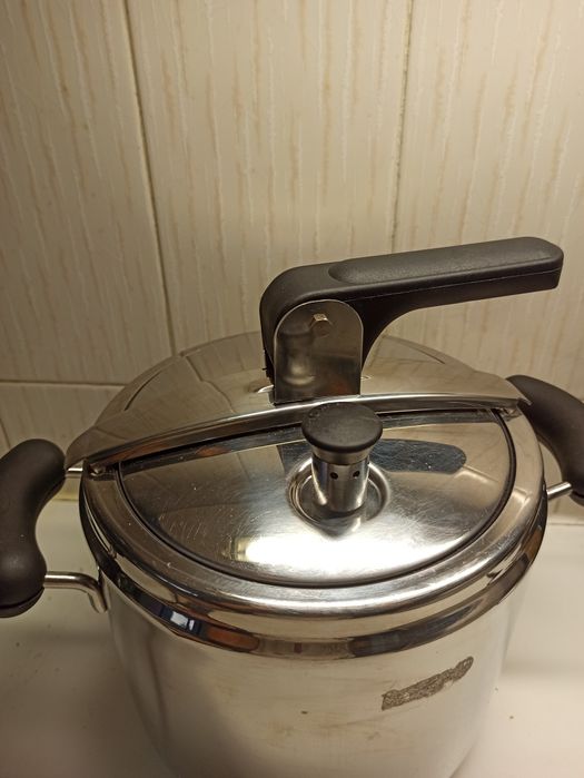 Panela de pressão em aço inoxidável 7l Silampos Lagos