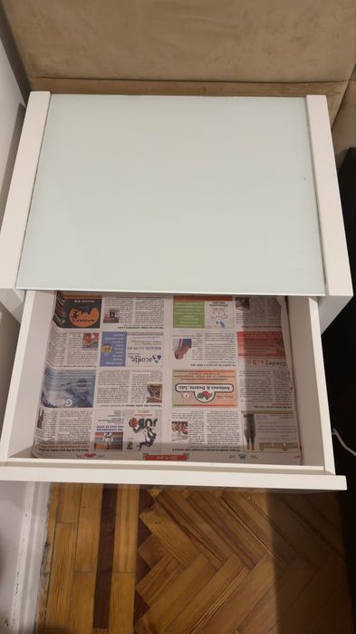 Vande - se cabeceira + 2 abajur e 2 mesas de cabeceira