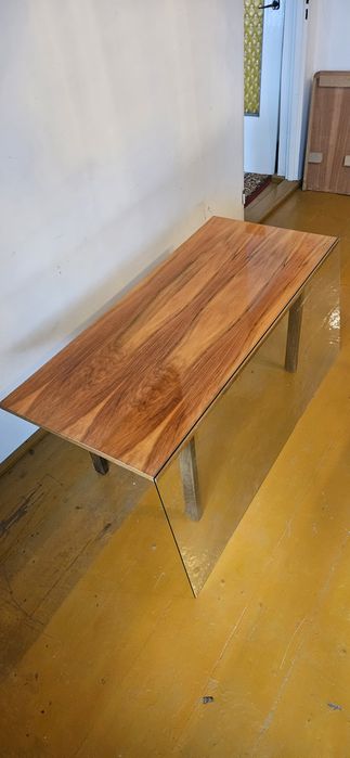 Sprzedam stół PRL lakierowany