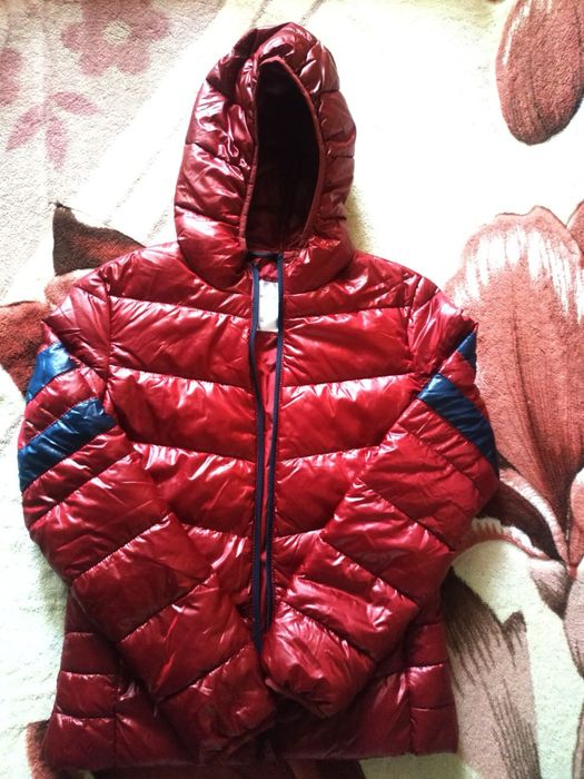 Жіноча осіння куртка