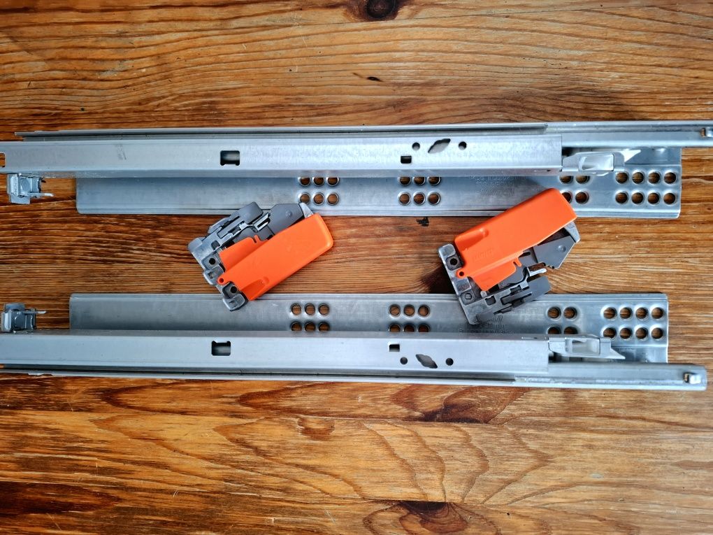 Prowadnica BLUM TANDEM BLUMOTION 400 mm 30kg pełny wysuw 560H4000B