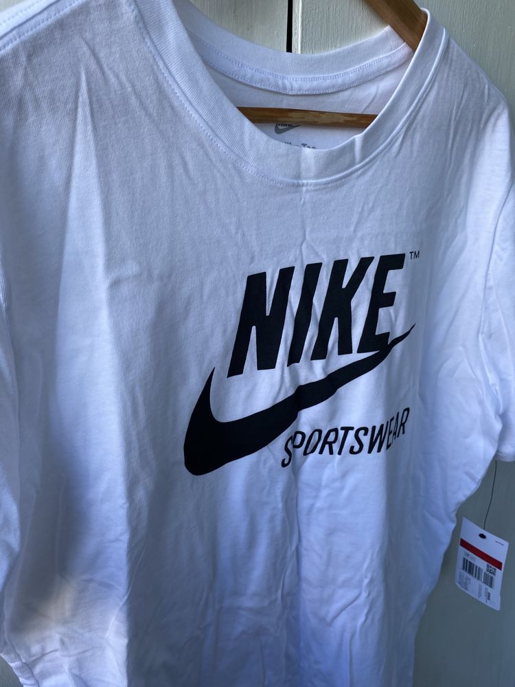 Чоловіча спортивна футболка Nike