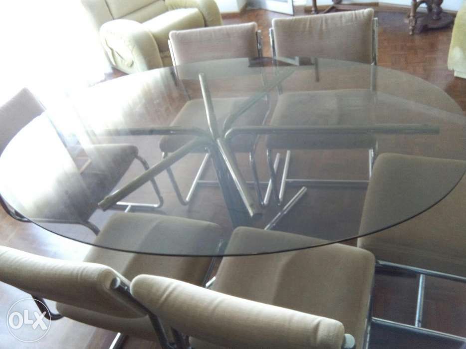 Mesa com tampo de vidro