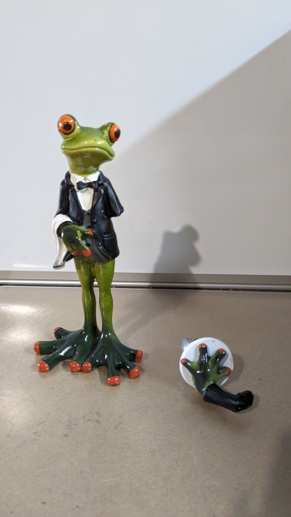 Przepiękna figurka dekoracyjna żaba
