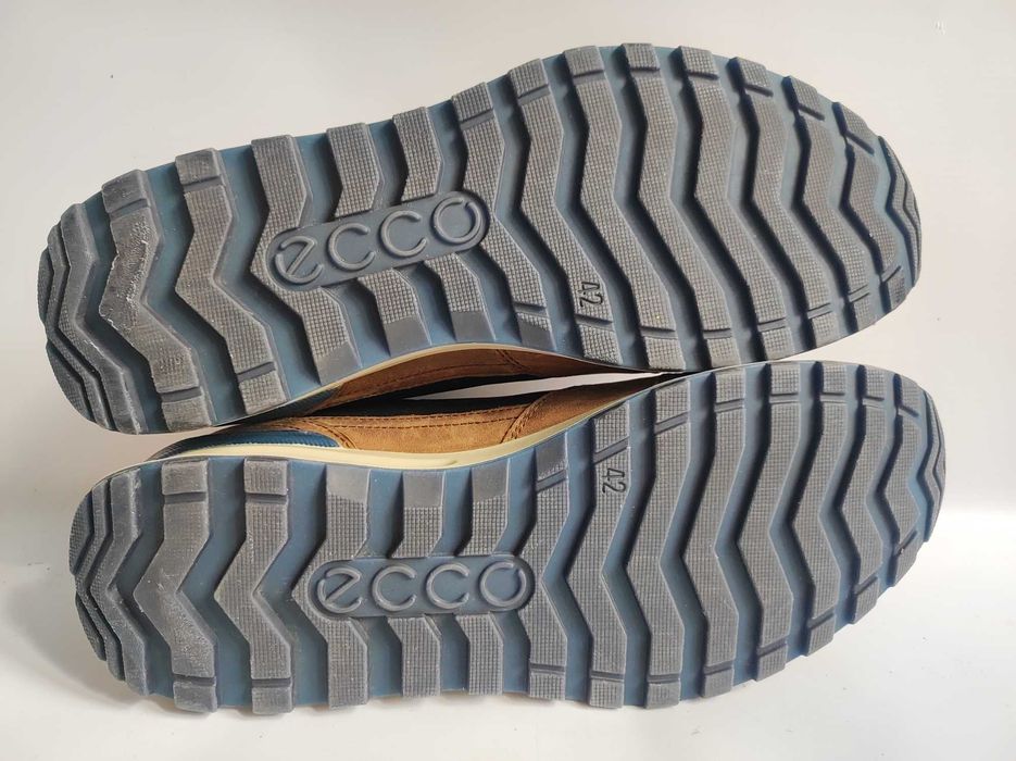 2- Ecco CS14 - Markowe buty r. 42