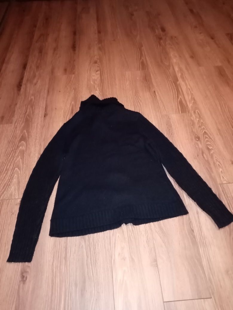 Czarny sweter F&F