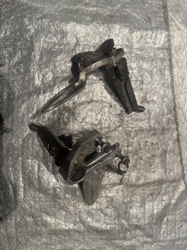 YAMAHA YZF 1000 Thunderace Set Kierowcy Lewy Prawy M829