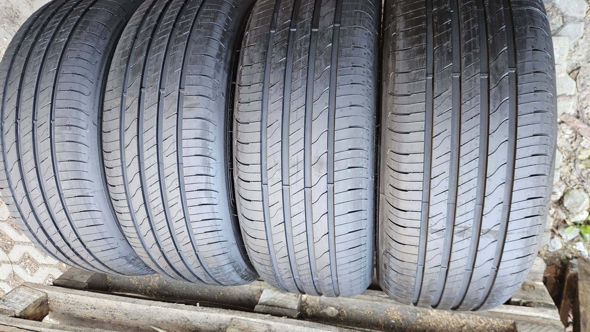 opony nowe 215/55R17 goodyear efficientgrip performance 2