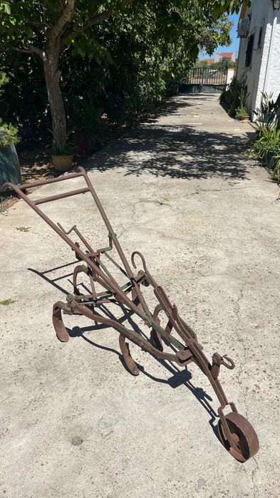 Escarificador de tração animal