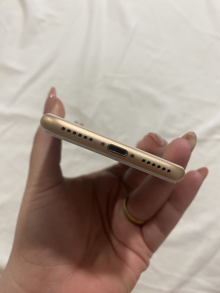 IPhone 8 gold rose 256 gigas