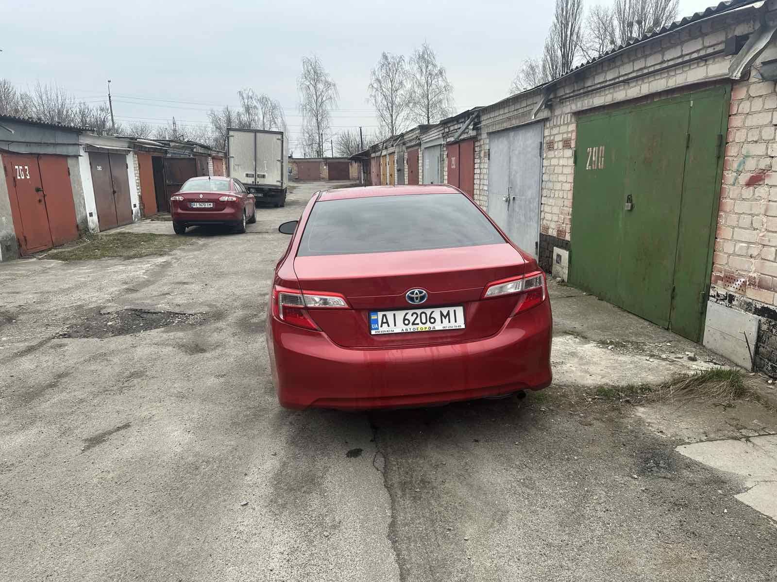 Продам Toyota Camry  гибрид 2.5. 2013 год. Новая ВВБ