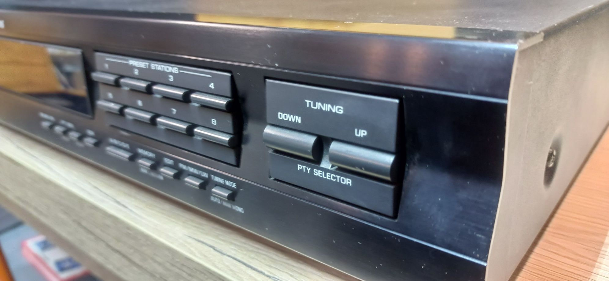 Tuner Yamaha TX-492RDS