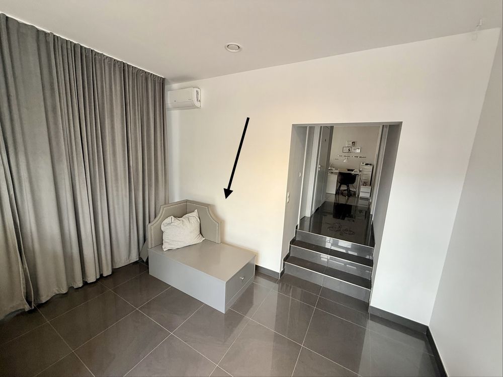 Przestrzeń pod stanowisko makijażowe w studio urody, salon kosmetyczny
