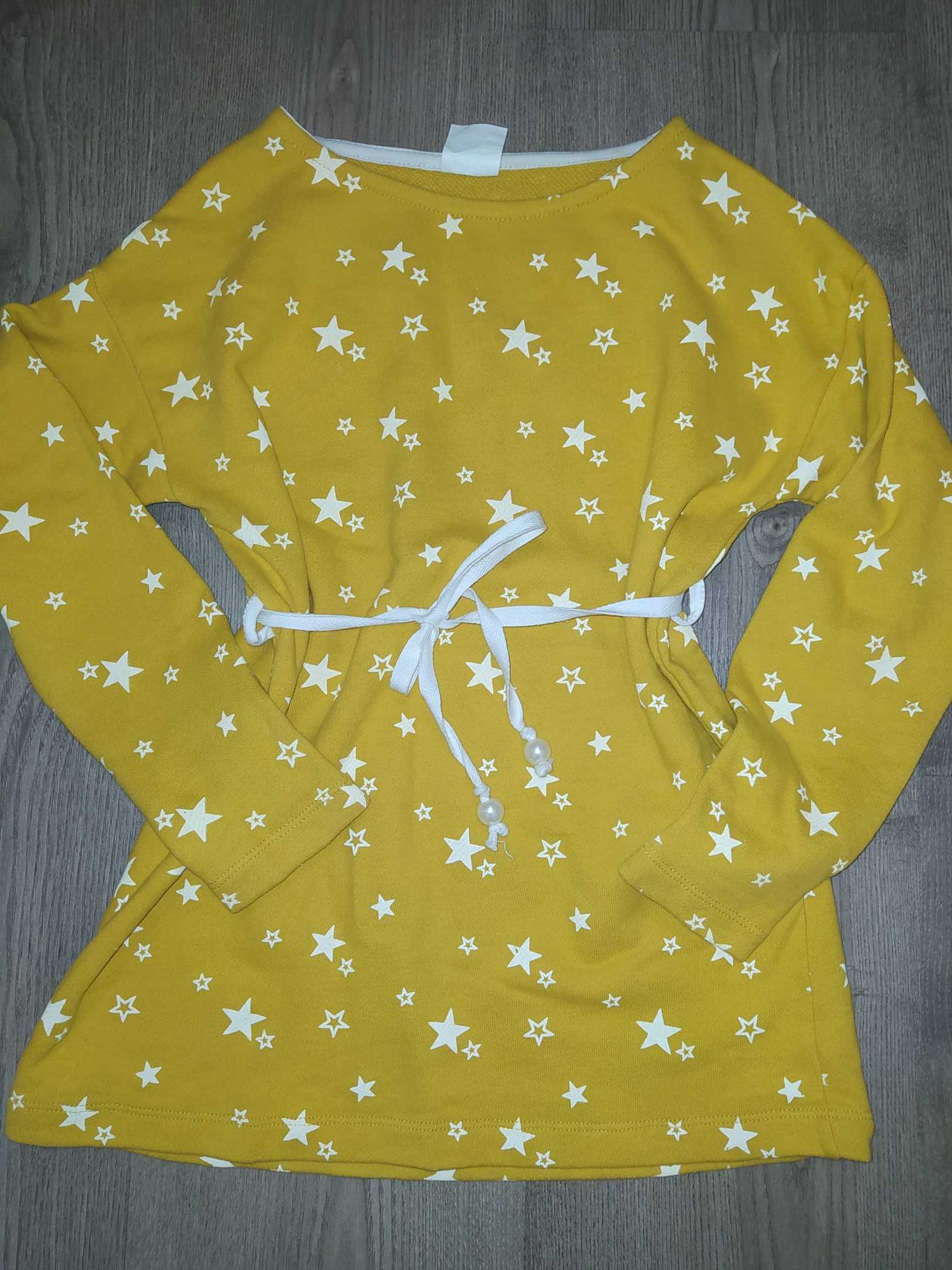 Vestido amarelo estrelas