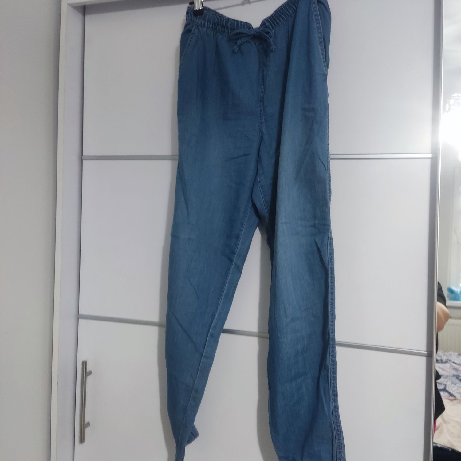 Joggery jeansowe