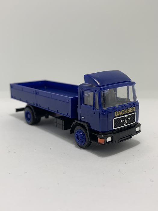 MAN Dachser da Herpa escala 1/87