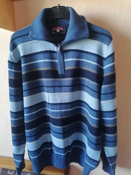 Кофта джемпер фирменная размер 50-52. Новая.