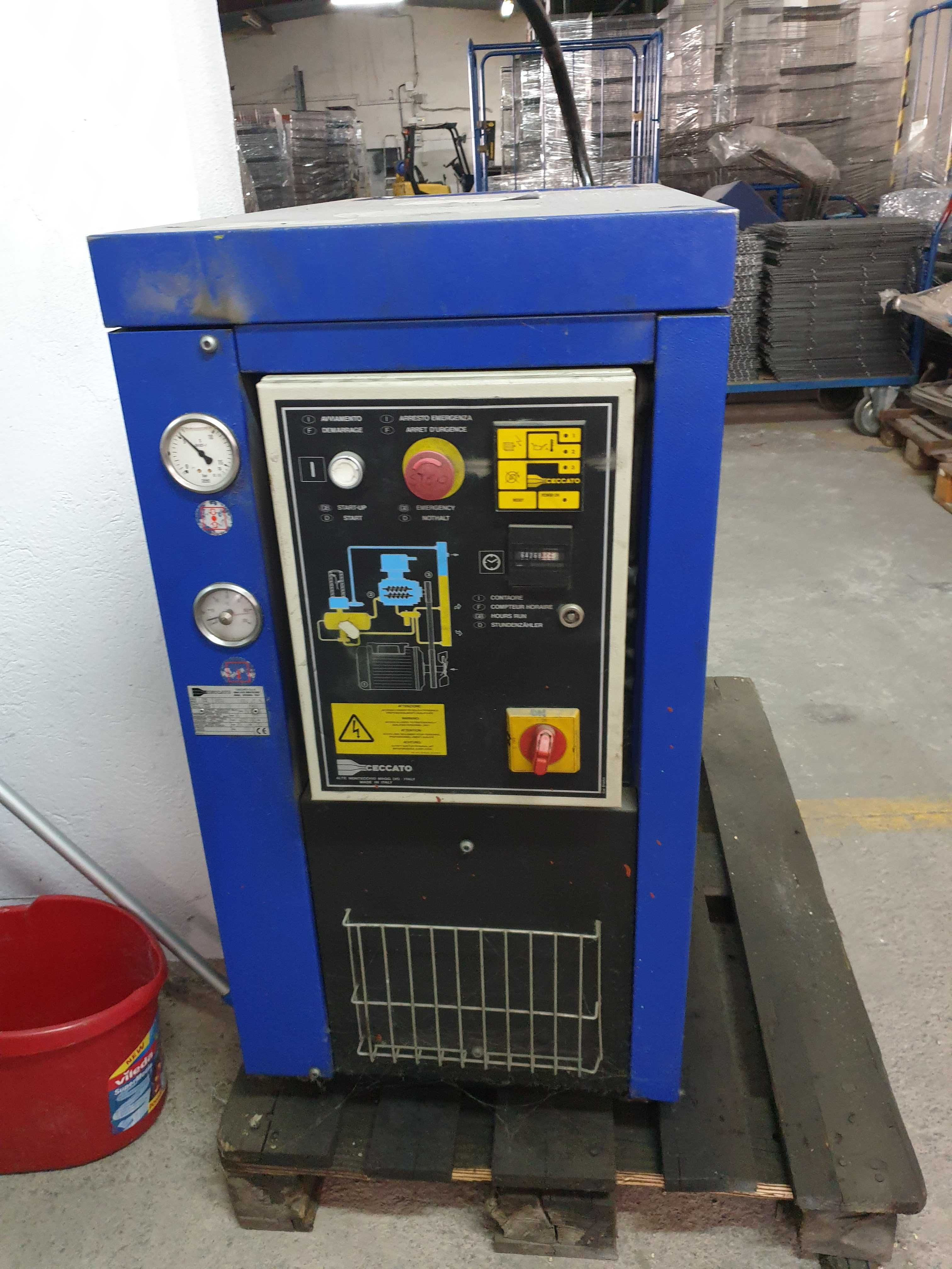 Kompresor śrubowy SPRĘŻARKA ŚRÓBOWA CECCATO 7114 BAR 8 KW 15