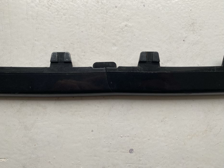 Бампер ,Накладка ,Молдинг переднього бампера jeep cherokee trailhawk