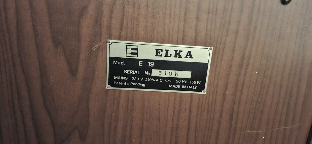 Orgão Elka E19 em bom estado geral, 100% funcional