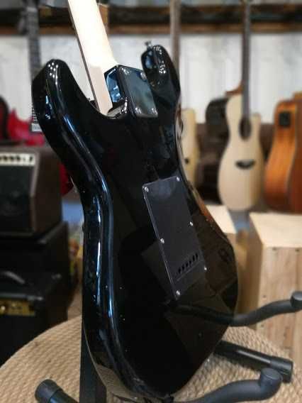 Ever Play ST-2 BK/BK gitara elektryczna typu stratocaster ST2 SSH