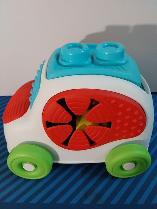 Carro de brincar educativo