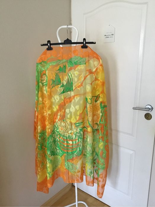 Kolorowe pareo na plażę