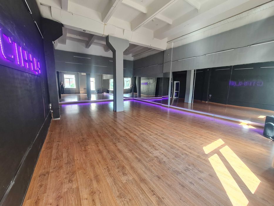 70 кв.м. Аренда зала для семинаров, тренингов, конференций м. Минская