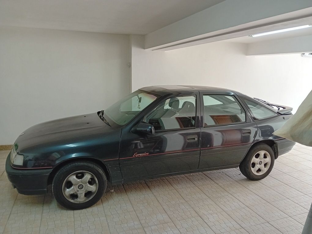 Opel vectra 1.8 i expression