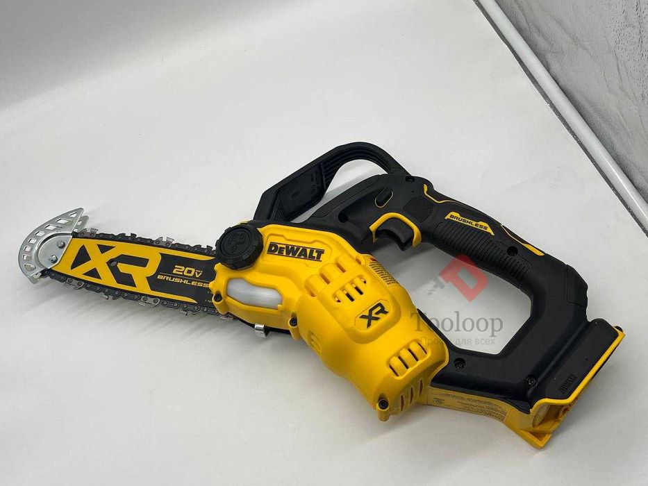 Аккумуляторная бесщеточная цепная пила Dewalt DCCS623B 20V MAX