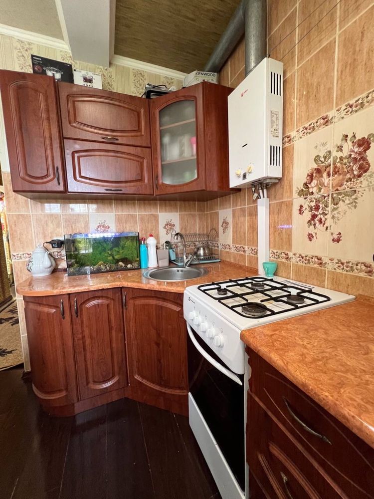 Продаж 2к по вул. Артилеристістів. Карачуни