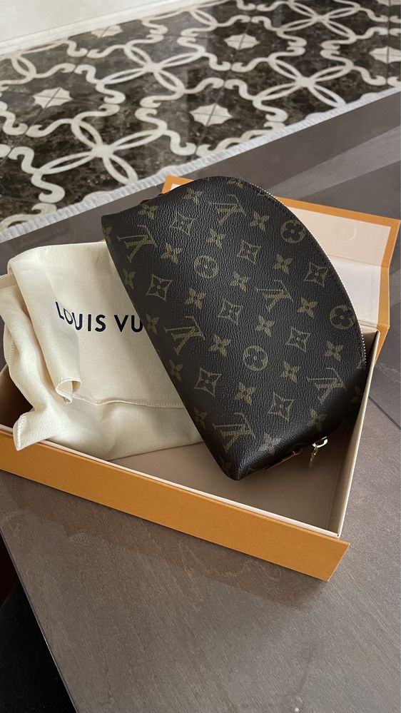 Косметичка Louis Vuitton оригінал