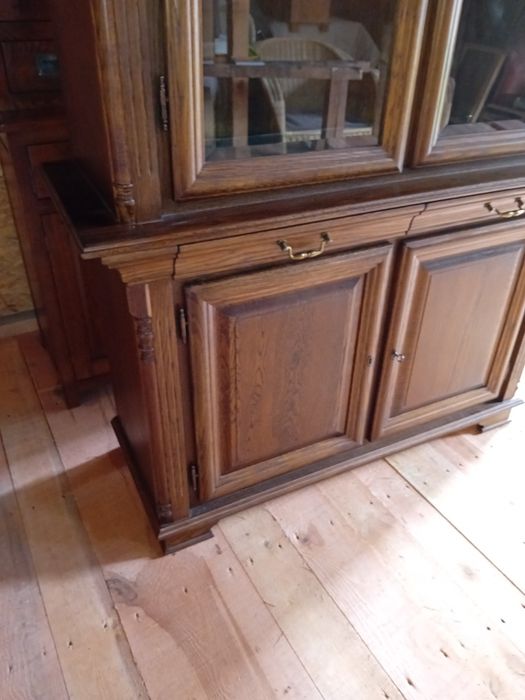 Sprzedam piękny stary kredens