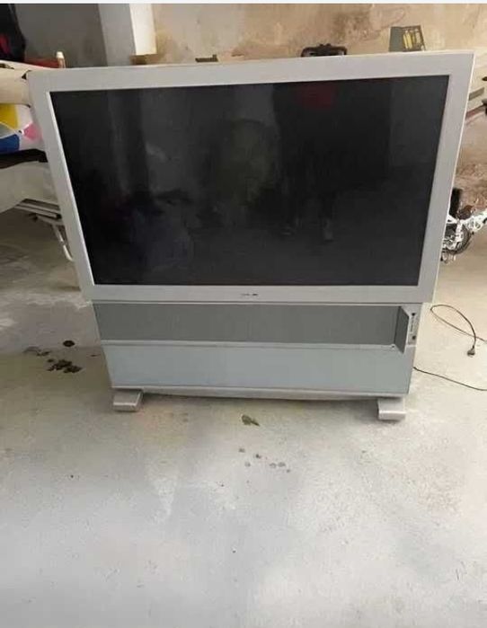 Vendo televisão Sony em bom estado e a funcionar perfeitamente