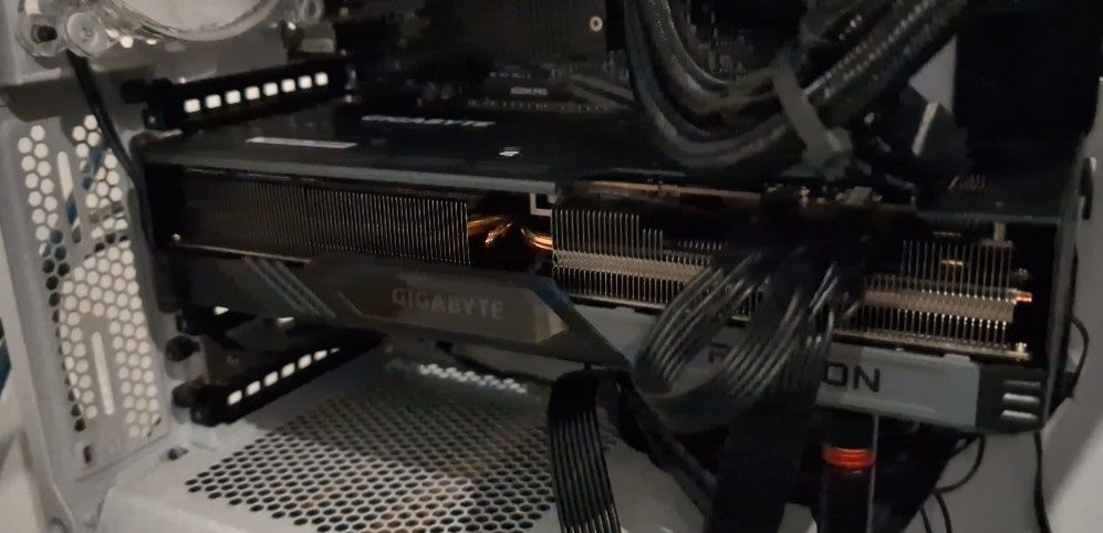 Radeon RX 7800 XT