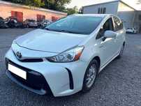 Оренда Toyota Prius V гібрид