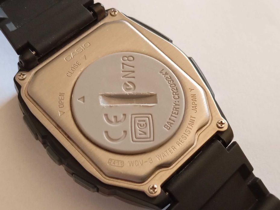 Zegarek Casio WQV-3 - z aparatem