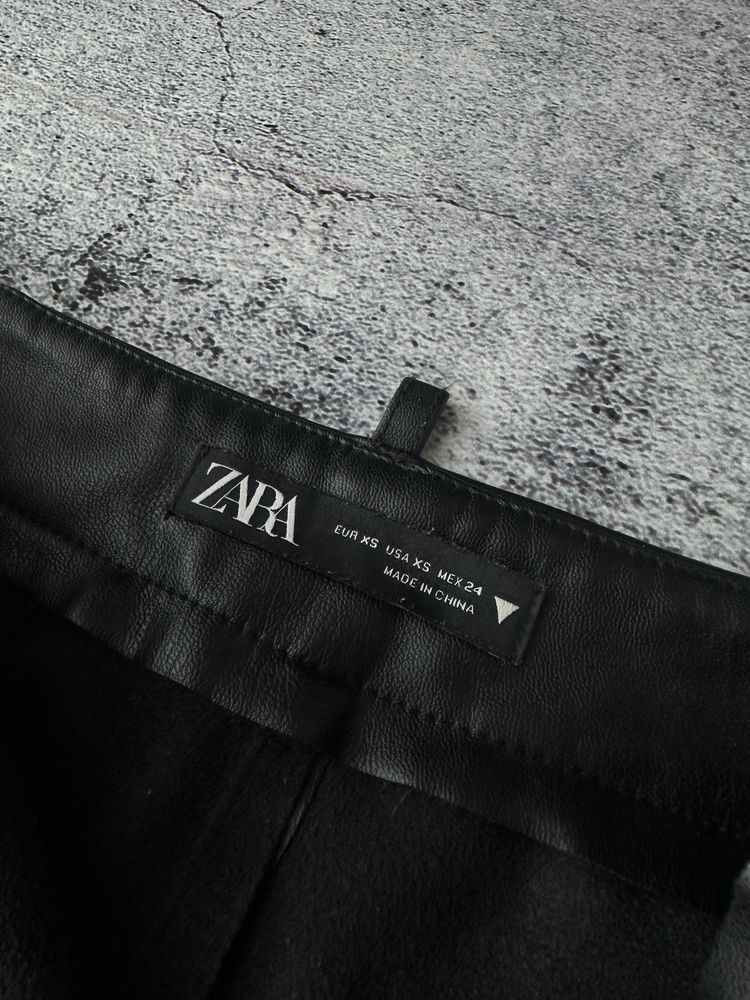 Шкіряні штани Zara
