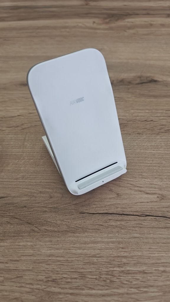 Ładowarka indukcyjna oneplus 50w
