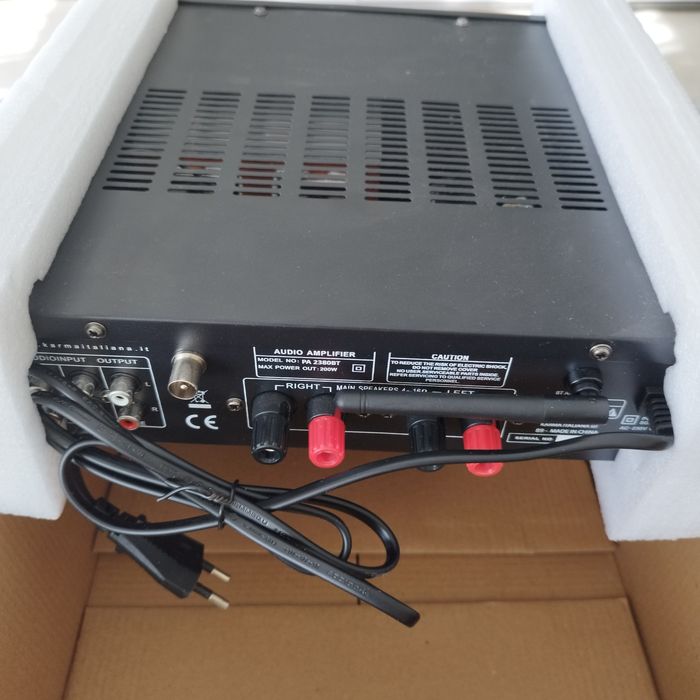 Amplificador Karaoke Stereo com Bluetooth