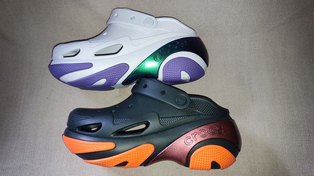 Crocs unisex Bubble Crush Reflector Clogs Kelp
